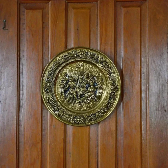 XL  Embossed Brass Wall Plate - Picture 2 of 5